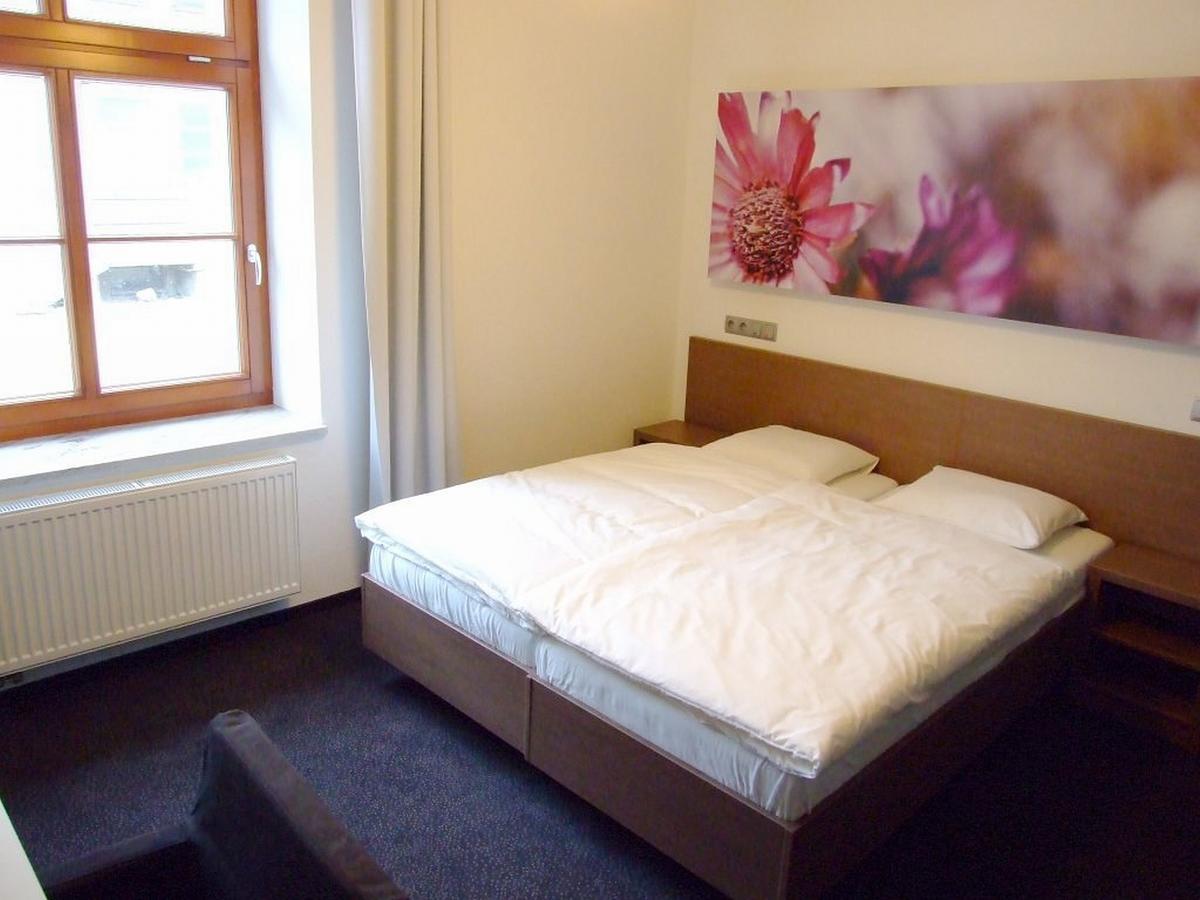Stary Mlyn Motel Strzelce Opolskie Bilik gambar
