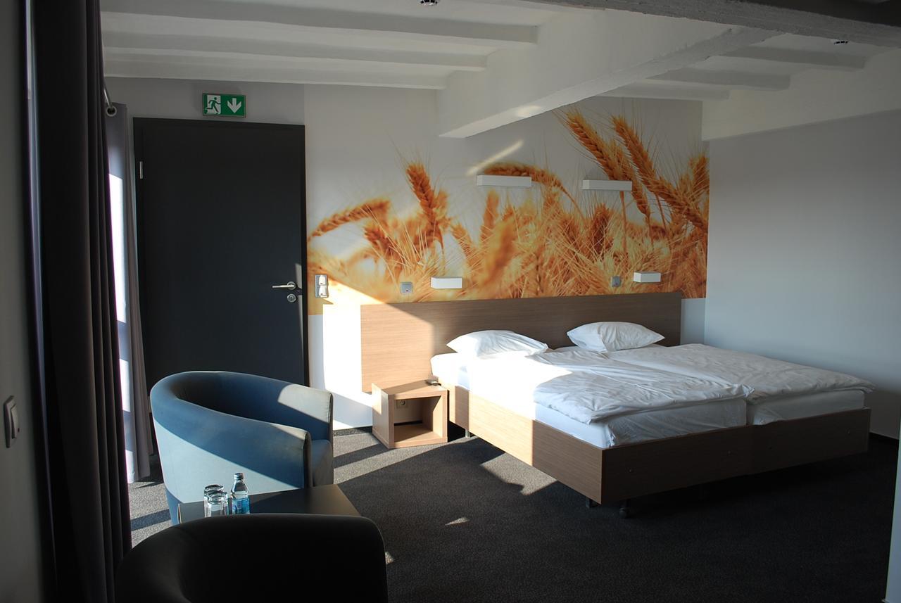 Stary Mlyn Motel Strzelce Opolskie Luaran gambar